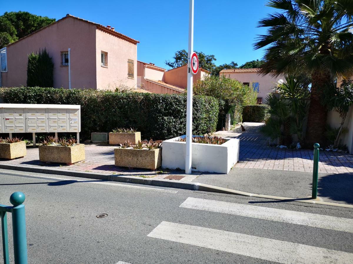 Appartement Sainte-Maxime, Plage De La Nartelle Εξωτερικό φωτογραφία